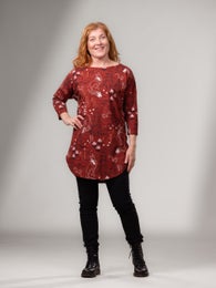 AAVAtunic (Tulikettu red jersey)