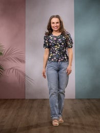 FRIDAshirt ss (Kahvilassa black / pastel jersey)