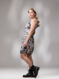 HELLEdress (Ritarinkannus light blue / greige jersey)